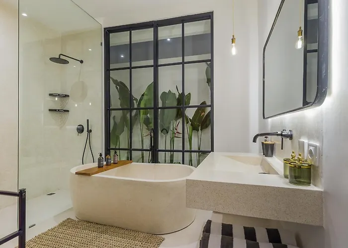 Villa Stylish New 1 Bedroom Near Dreamland